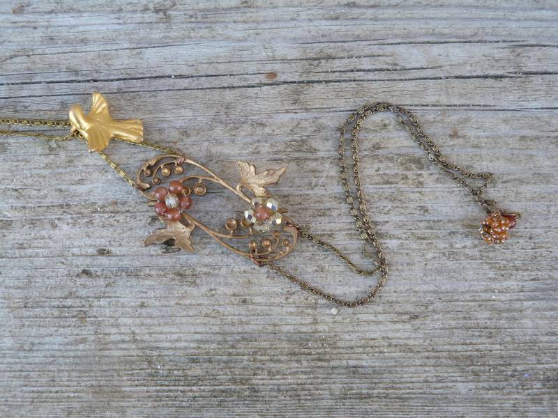 Jugendstil Inspiration Halskette Sautoir Vergoldete Taube Handmade in Frankreich Jugendstil Inspiration Halskette Sautoir Vergoldete Taube Handmade in Frankreich von cielmesbijoux
