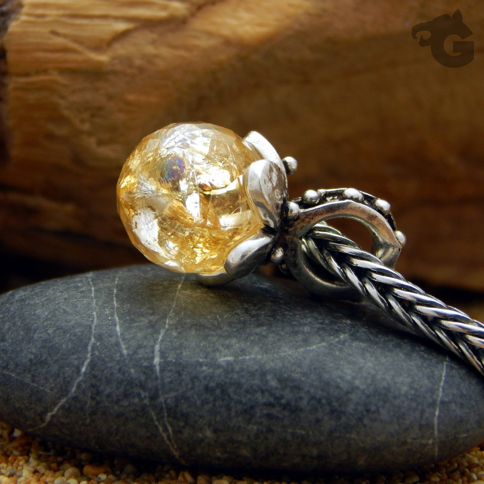 Citrin Anhänger 925 Sterling Silber Blütenblatt Glermes Exclusives Kollektionsdesign Passt Zu Allen Armbändern von cityofbeadsstudio