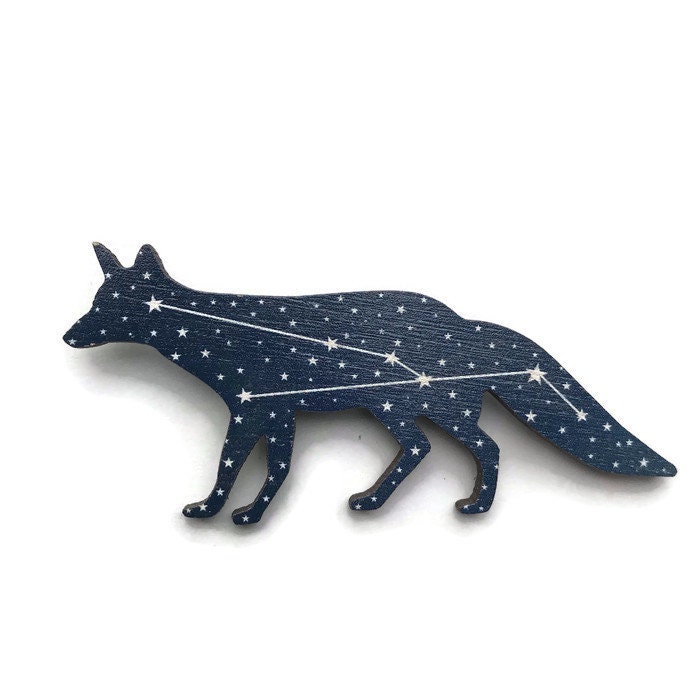 Vulpecula Anstecker - Sternbild Fuchs Brosche Geschliffener Schmuck Teenager Geschenkidee Aus Holz Sternenfuchs von ciutecreations