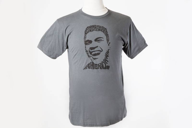 Muhammed Ali T-Shirt | Handgedrucktes Siebdruck-Grafik-T-Shirt-Zitat Muhammed Ali T-Shirt | Handgedrucktes Siebdruck-Grafik-T-Shirt-Zitat von civildisobedience