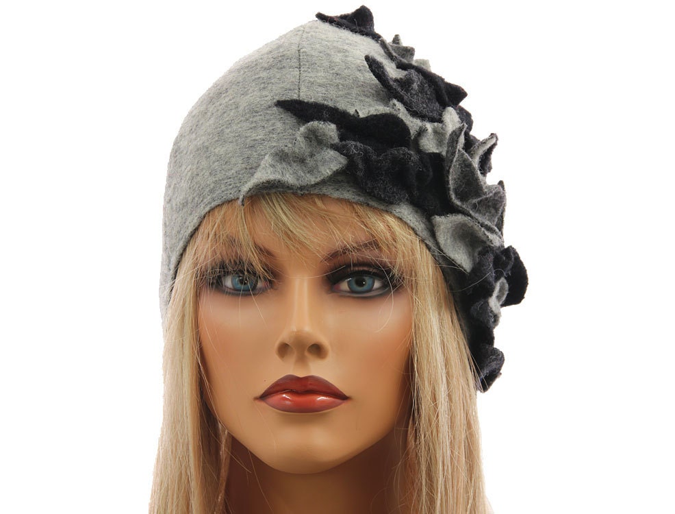 Grey Womens Winter Hat, Grey & Dark Wool Hat With Leaves, Gift For Her, From Boiled Size M - Stretched Up To L von classydress