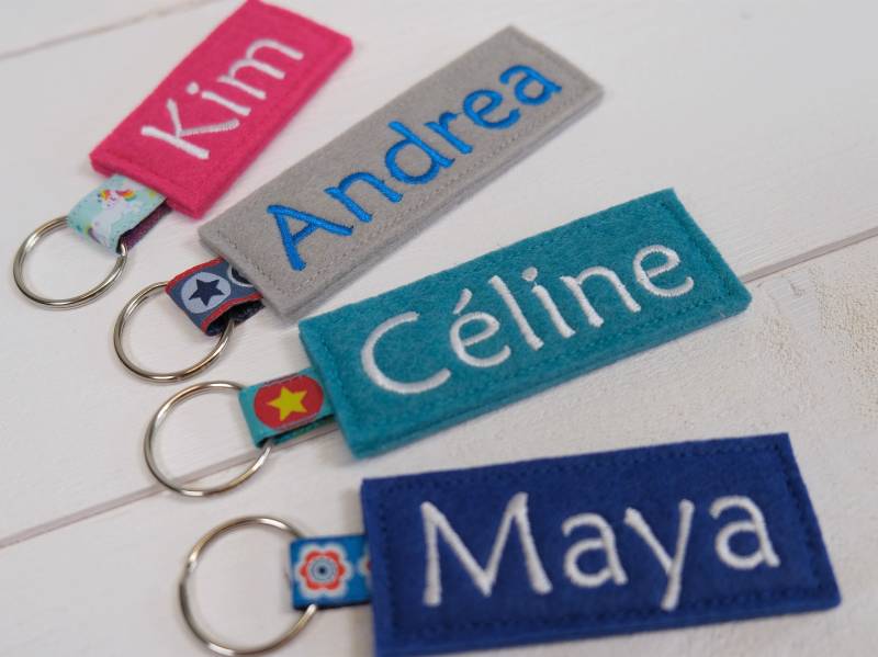 Bunter Schlüsselanhänger Mit Name Personalisiert Wunschname von clauchichi