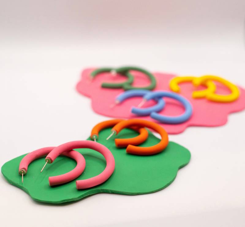 Bunte Chunky Creolen Handgefertigte Polymer Clay Ohrringe von claybykendra