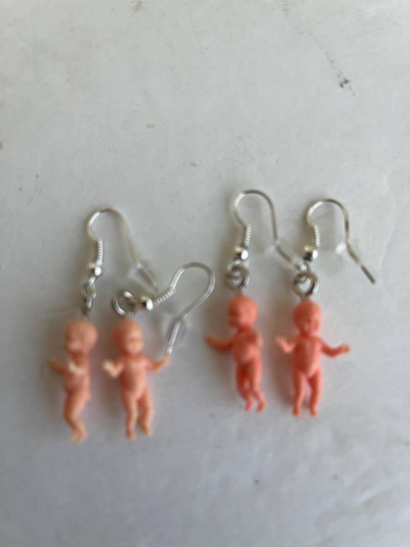 Zwei Paar Itty Bitty Baby Puppen Ohrringe Zwei Paar Itty Bitty Baby Puppen Ohrringe von clayflower22