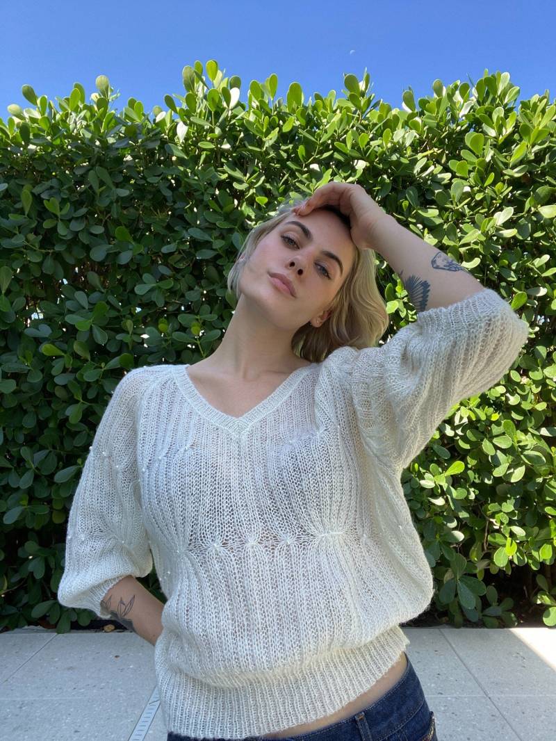 Offener Strick Dolman Ärmel Perlenpullover/Weißer Oversized Breezy Pullover Mit Perlenperlen von closetcaseVNTG
