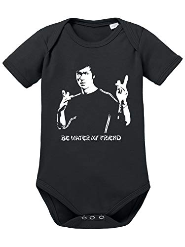 clothinx Bruce Lee - Be Water My Friend | Der Kult Kampfsport-Meister aus Hong Kong | Empty your mind, be formless, shapeless, like water. Baby-Body Bio Schwarz Gr. 50-56 von clothinx