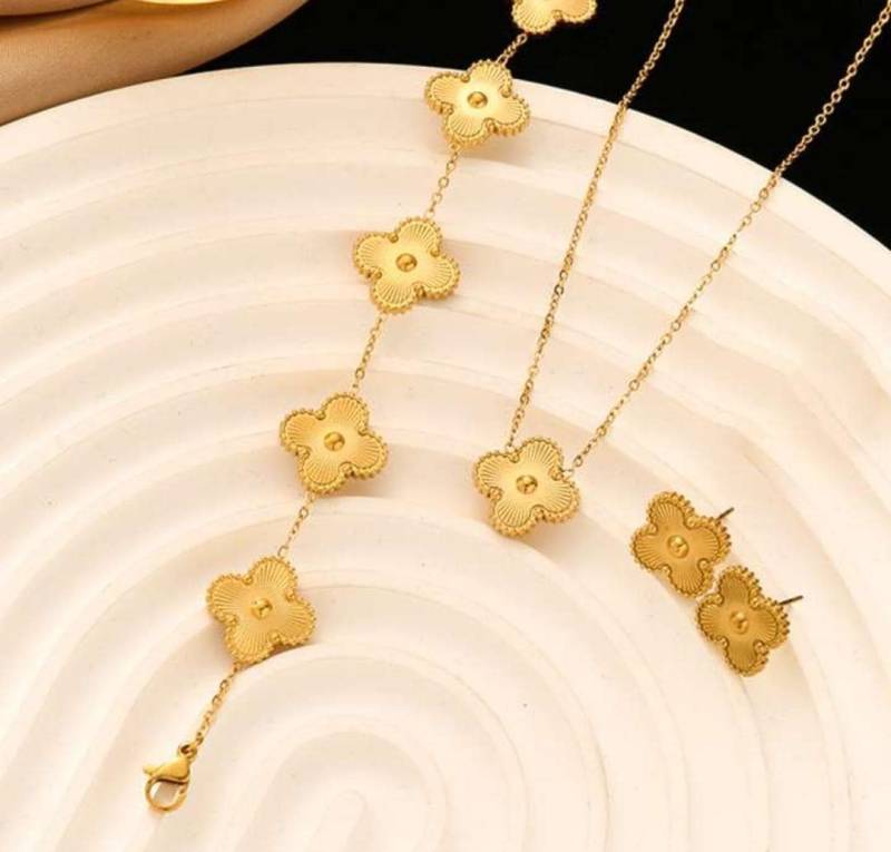 Gold Floral Jewelry Set - Anti-Tarnish Stainless Steel Combo | Necklace + Ring Earrings Bracelet Waterproof & 22K Plated Gold Floral Jewelry Set - Anti-Tarnish Stainless Steel Combo | Necklace + Ring Earrings Bracelet Waterproof & 22K Plated von cloudcoded