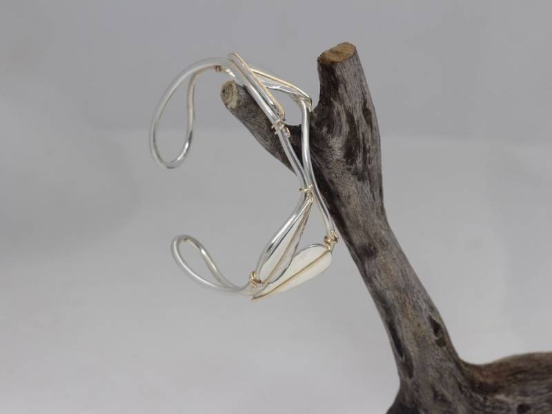 Infinity Leaf Torque Silber Und Gold Mischmetall Armreif-Mixed Metal Manschette Armreif Blatt von clydekirton