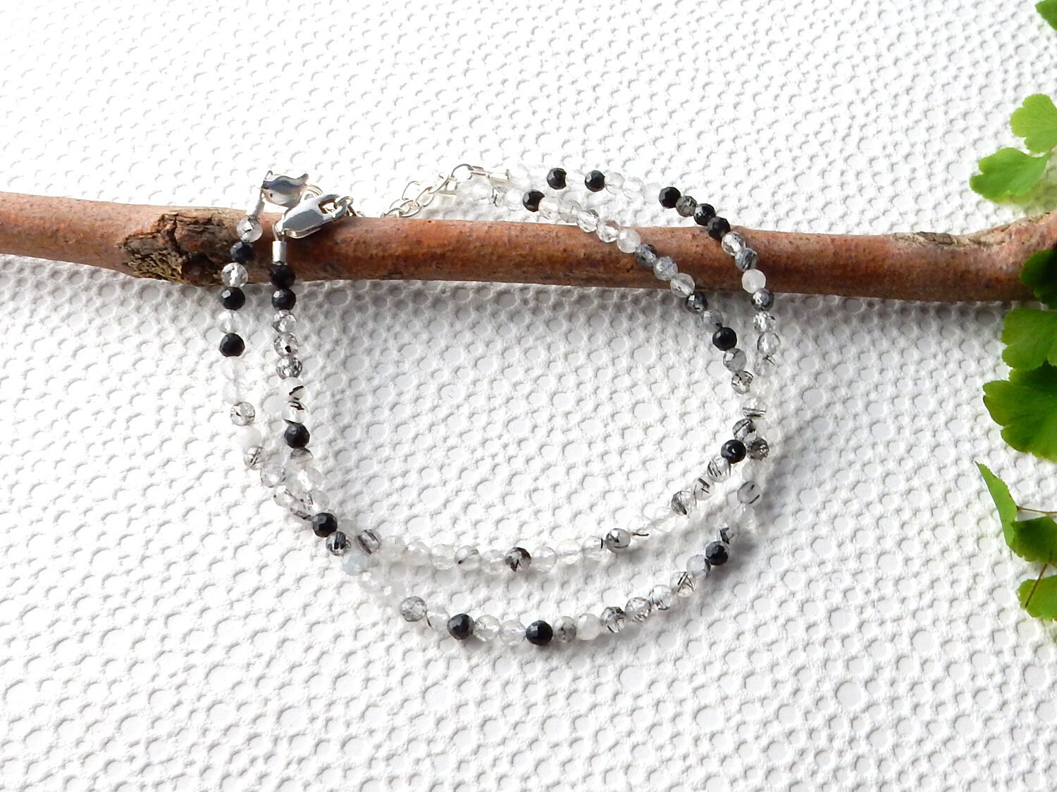 Armband Mit Turmalinquarz Und Silberschließe Armband Mit Turmalinquarz Und Silberschließe von cobaltcorundum