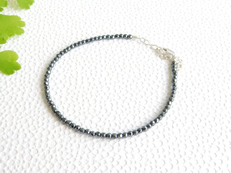 Feines Armband Mit Hämatit-Edelstein, Verschluss Aus Sterlingsilber Und Verlängerungskette | 18-22 cm von cobaltcorundum