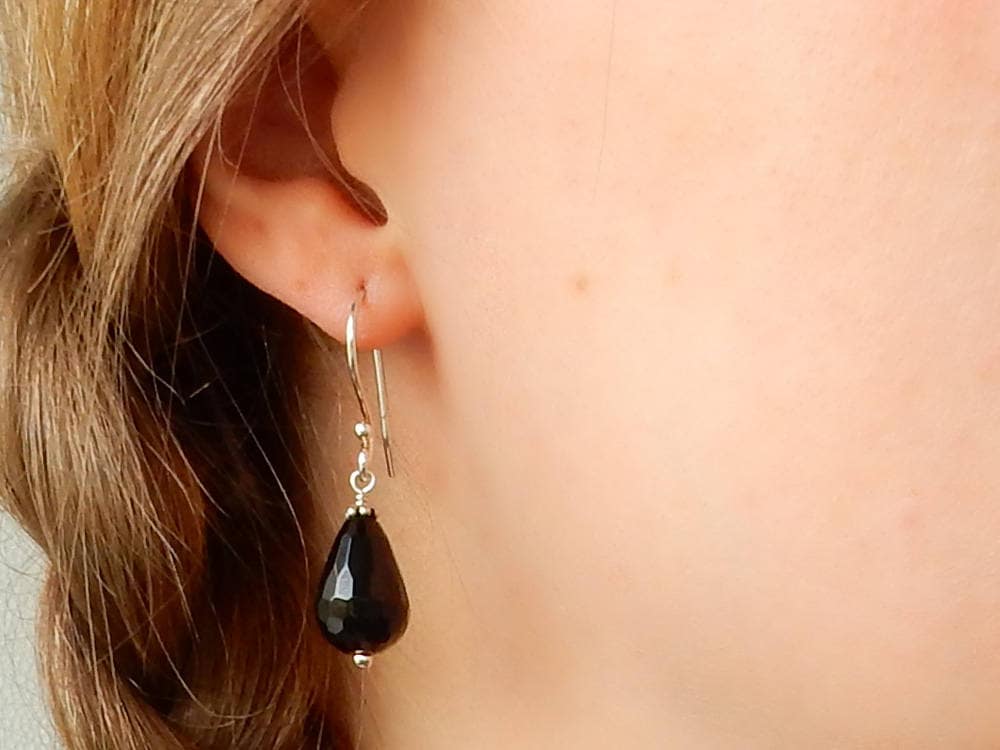 Hängende Ohrringe Aus Onyx Und Sterlingsilber | Edelsteintropfen Schwarzer Quarz Hängende Ohrringe Aus Onyx Und Sterlingsilber | Edelsteintropfen Schwarzer Quarz von cobaltcorundum