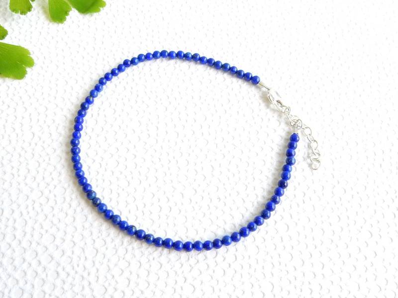 Lapislazuli-Armband Mit Verschluss Aus Sterlingsilber Und Verlängerungskette Lapislazuli-Armband Mit Verschluss Aus Sterlingsilber Und Verlängerungskette von cobaltcorundum