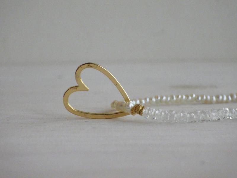 Kristall Und Weiße Perle Herz Halskette in Gold von cocobijouxco