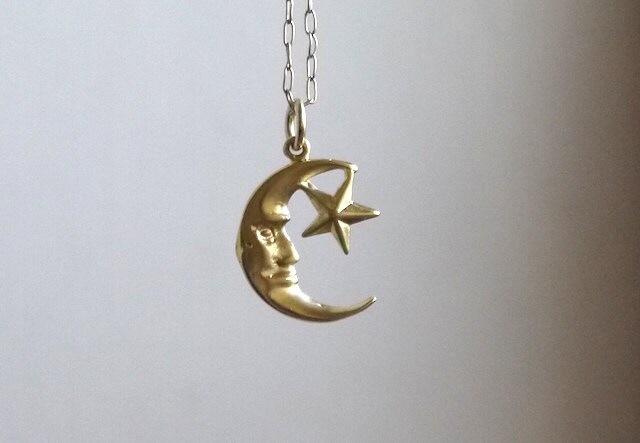 Mond-stern-Kette in Gold Mond-stern-Kette in Gold von cocobijouxco