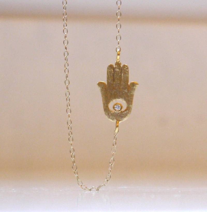 Seitlich Hamsa Hand in Gold von cocobijouxco