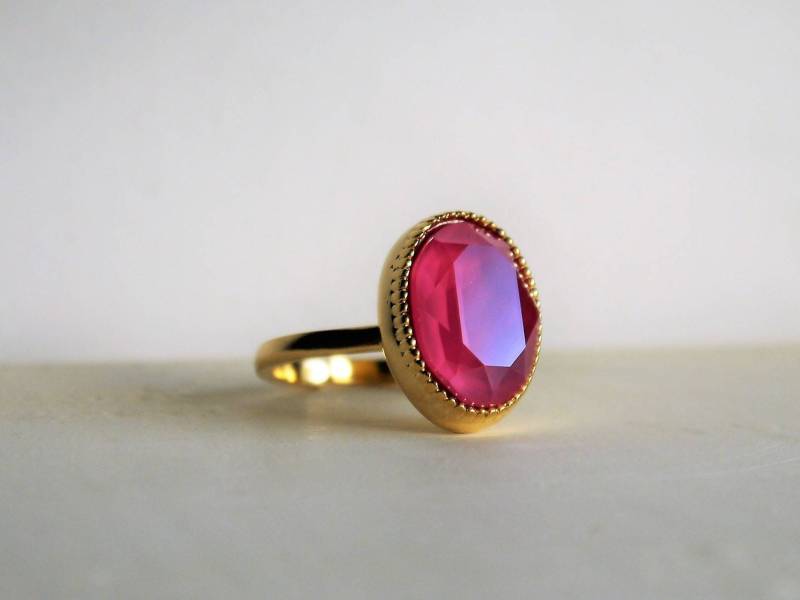 Swarobski Pink Ring in Gold Swarobski Pink Ring in Gold von cocobijouxco