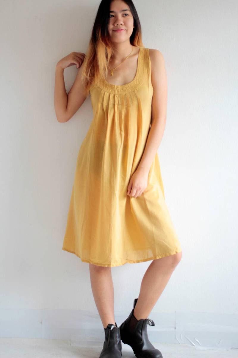 Knielanges Kleid Aus Baumwollmischung Gefalteter U-Ausschnitt, Korsettbindung von cocoricooo