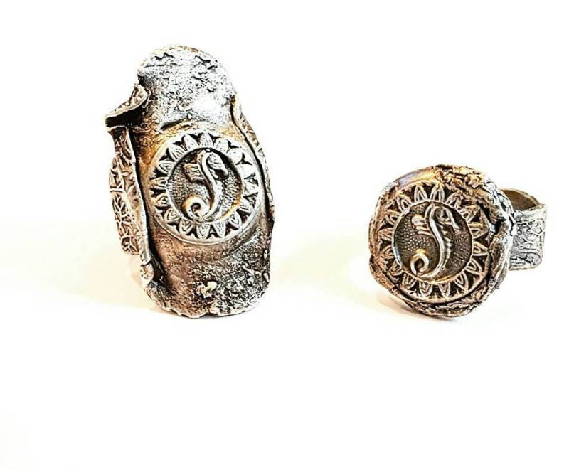 Ring Seepferdchen Unikat Rustikaler Vintage Talisman Relikt Ozean Strand Schmuck Urban Rustikal Primitiver Umweltfreundlicher Sattelring von codysanantonio