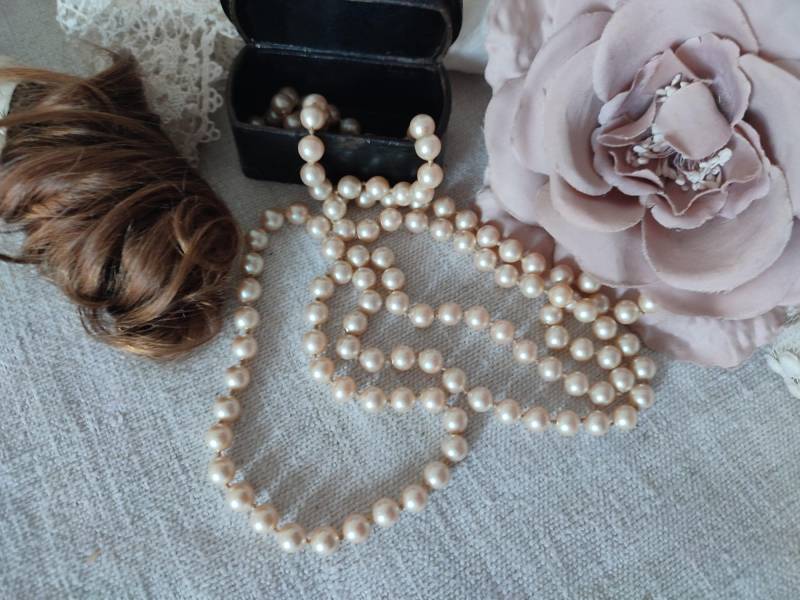 Vintage Faux Perlenkette Champagnerfarben 51, 5 cm Lange Kette Halskette ~ Handgeknotet Brocante Modeschmuck Boudoir Bohemian Frenchshabby von coerdefleur