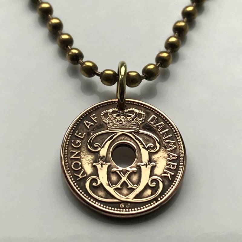1938 Denmark Danmark 1 Ore Münze Anhänger Halskette Danish Königskrone Initial C X Danes Dansk Copenhagen Aarhus Odense Aalborg Nordic N001311 von coinedJEWELRY