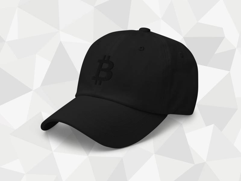 Bitcoin Cap Bestickt Mit Schwarzem 3D Logo von coinstopDE