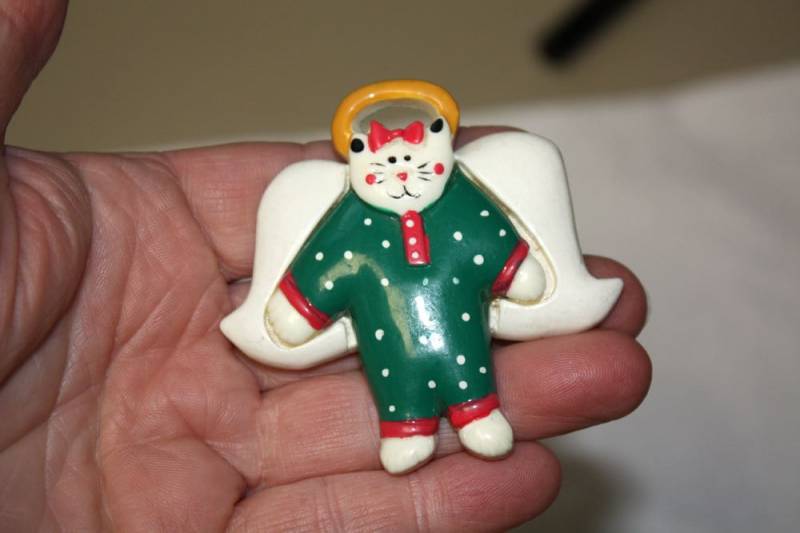 Vintage Silvestri Weihnachtsengel Katze Pin Handgefertigt Für Made in Taiwan von collectiblejewels