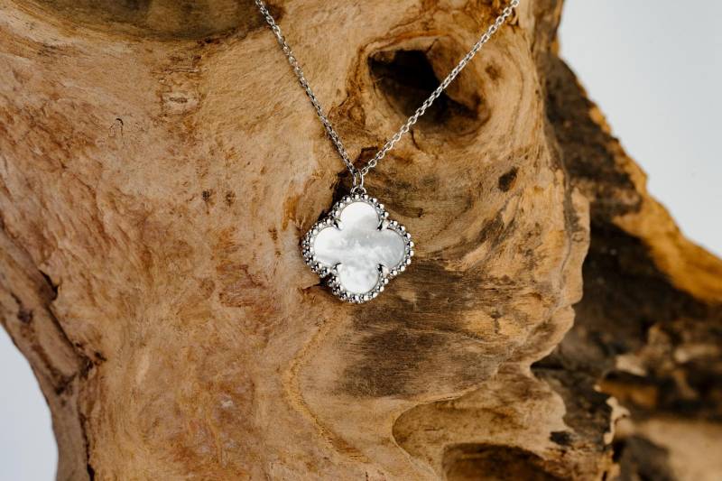 Kette Gaya - Halskette Silber Moderner Schmuck Perlmutt von colletJEWELLERY
