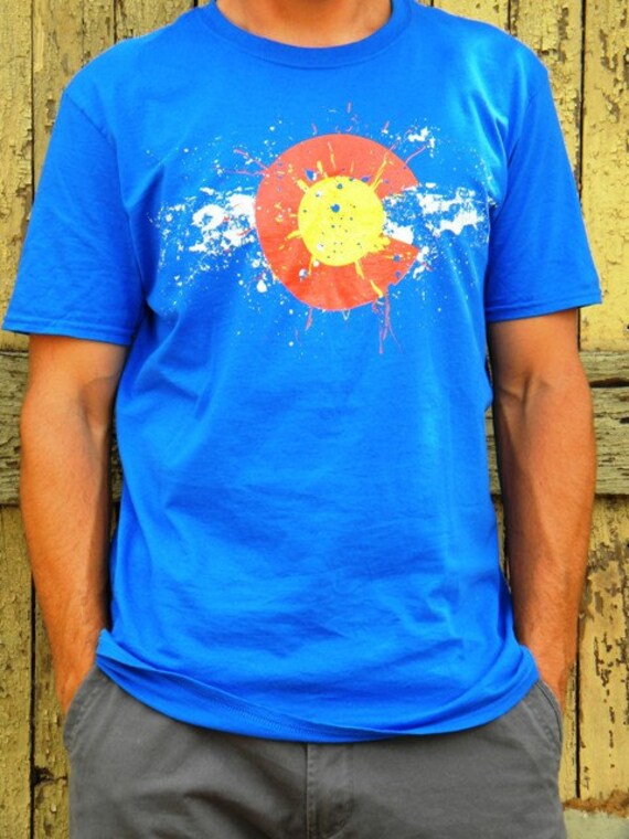 Herren Colorado Flagge Paint Splatter - Vorgeschrumpftes Baumwoll Tshirt Herren Colorado Flagge Paint Splatter - Vorgeschrumpftes Baumwoll Tshirt von coloradotees