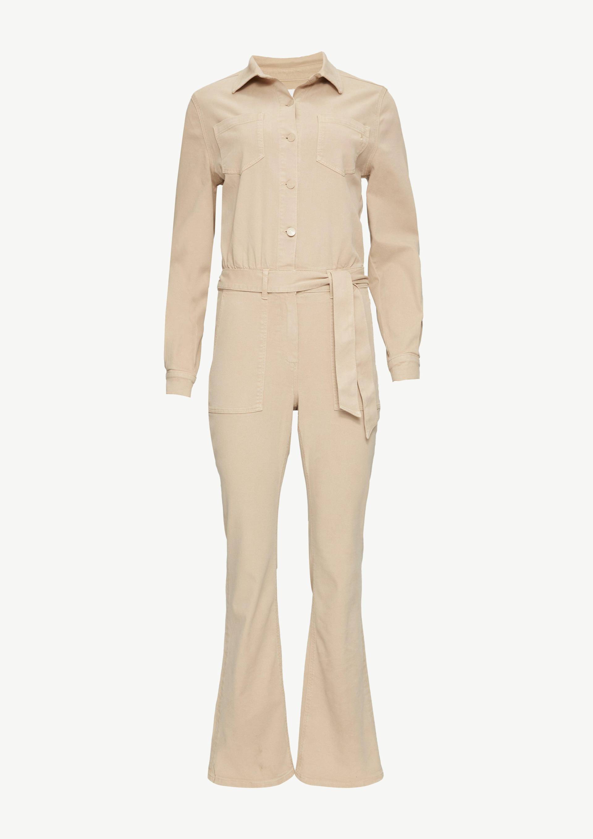 Overall Overall von comma casual identity