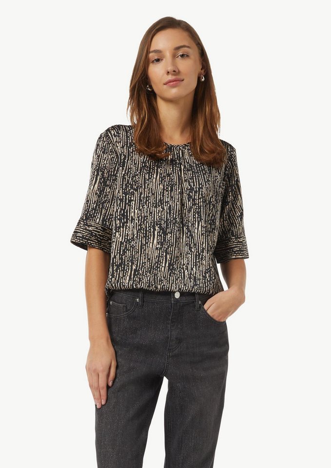 comma Kurzarmbluse Bluse Bluse mit All-over-Print aus Satin (1-tlg) von comma