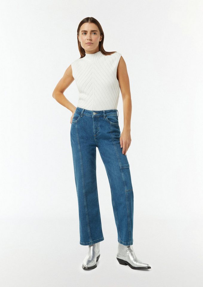 comma Regular-fit-Jeans Jeans-Hose Verkürzte Jeans mit Cargotasche und Nahtdetails, 360° Denim von comma