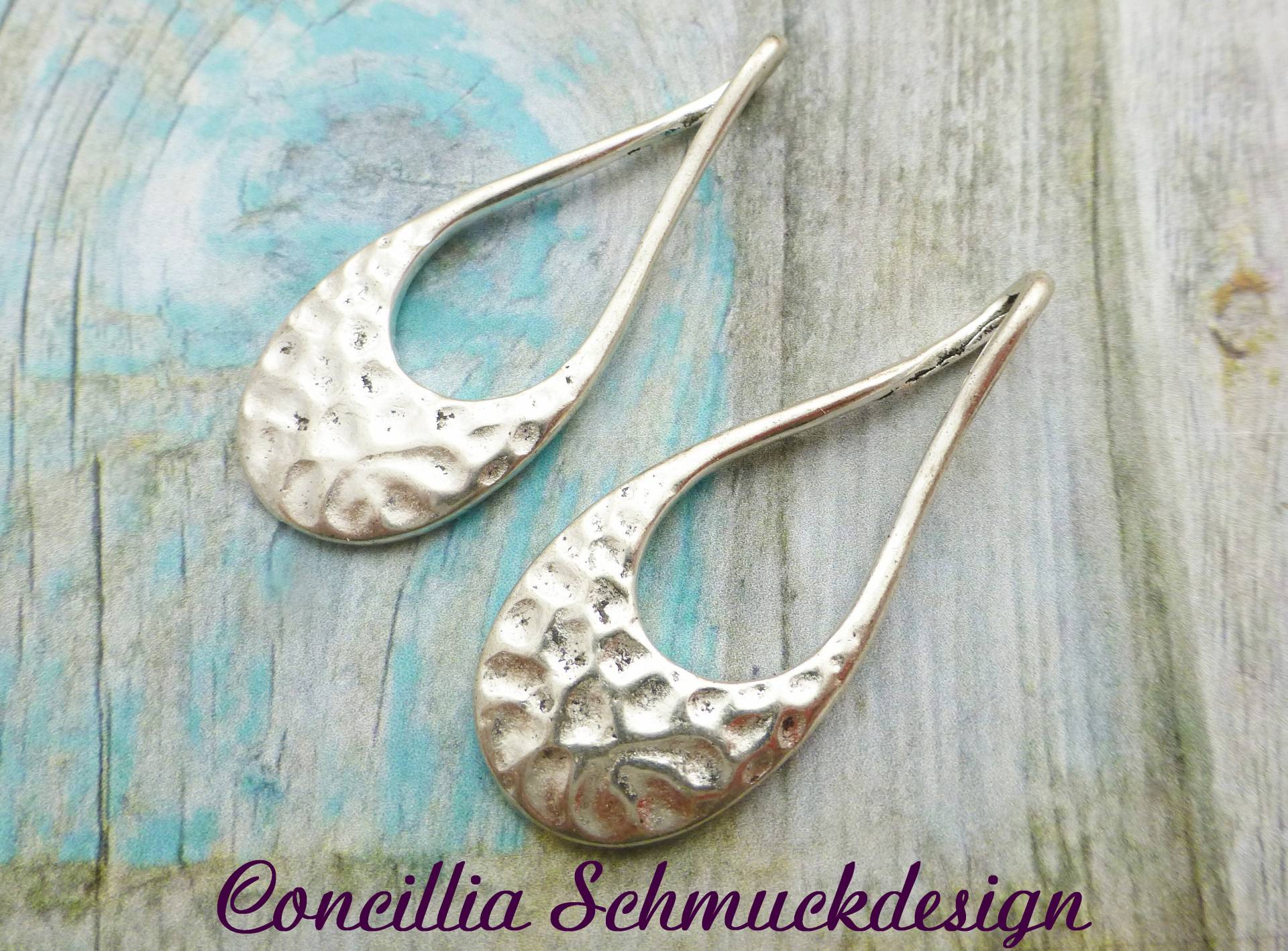 Anhänger Gehämmert Silberfarben von concilliadesign