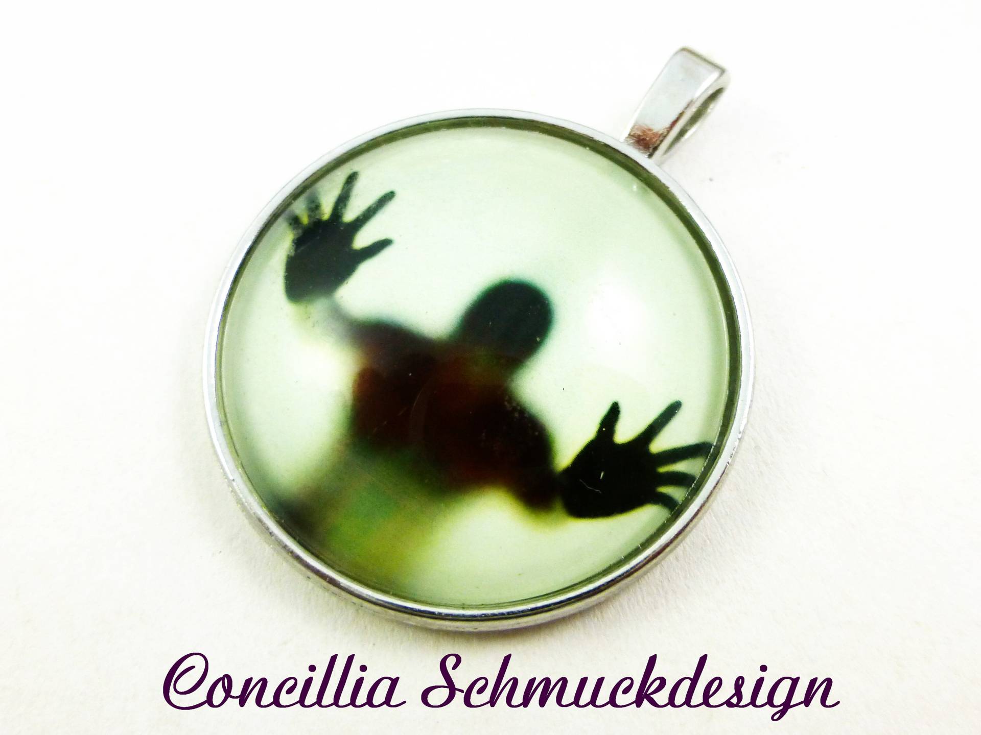 Anhänger Gespenst Nachts Leuchtend von concilliadesign