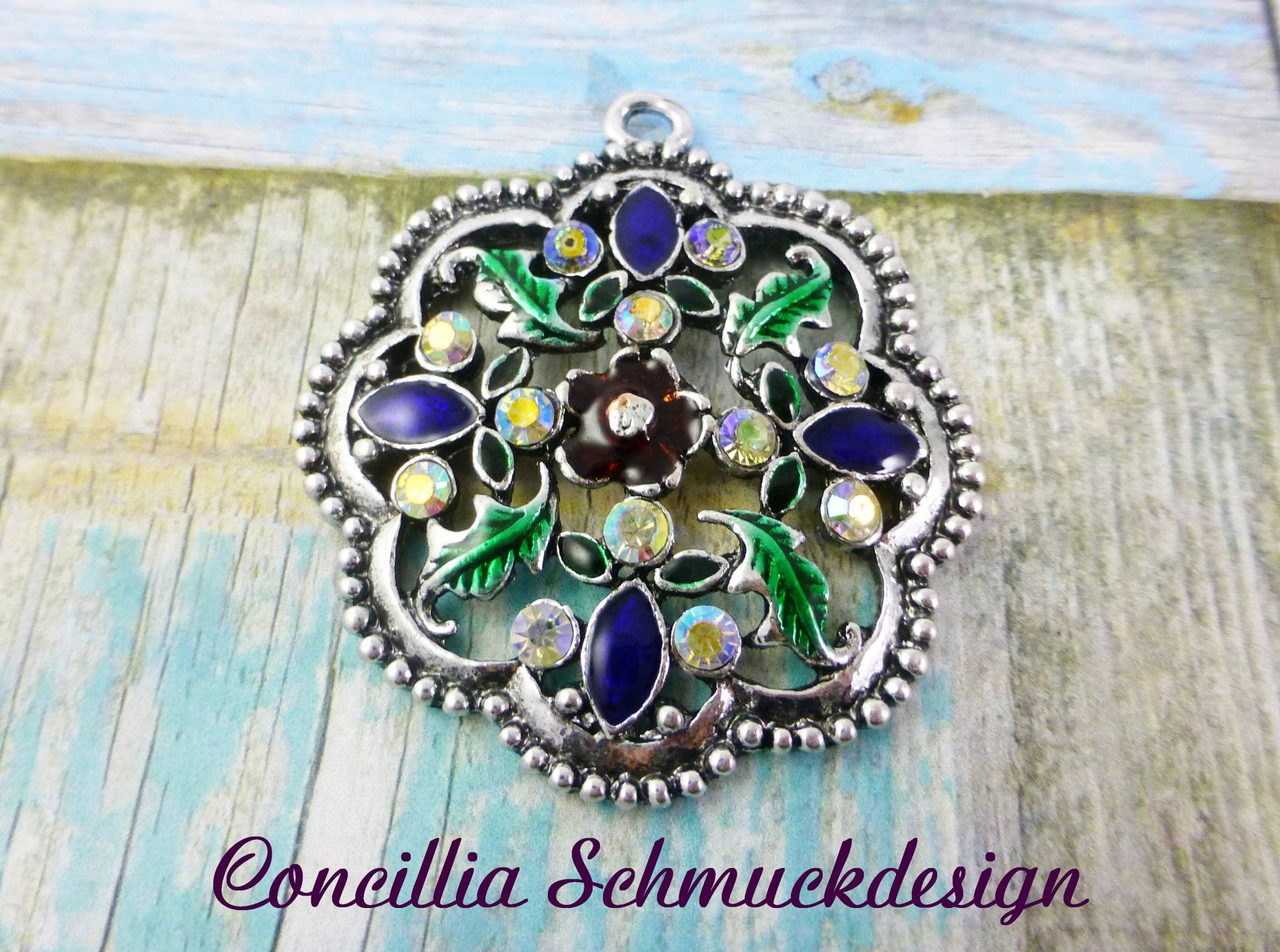 Anhänger Große Blume Nostalgisch von concilliadesign