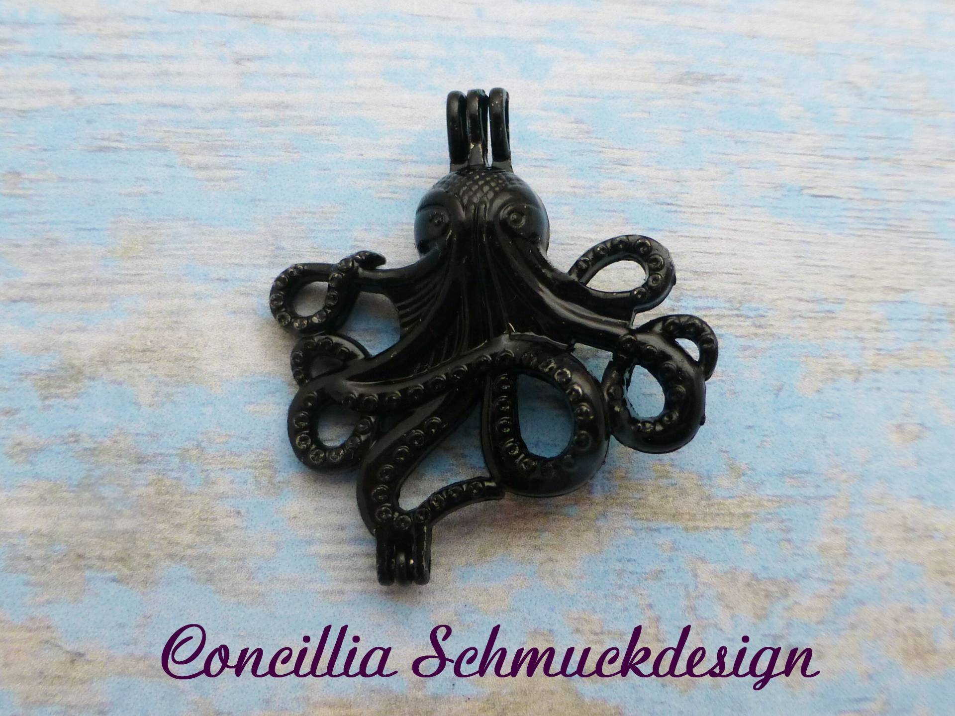Anhänger Octopus Schwarz von concilliadesign