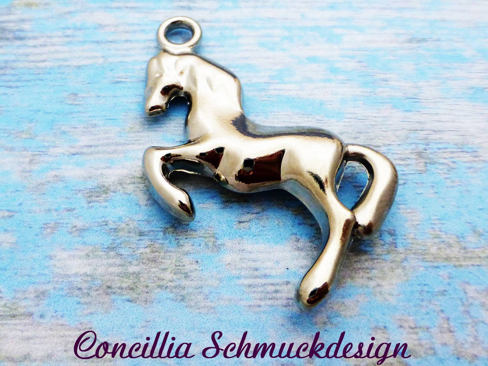 Anhänger Pferd Massiv Silberfarben Anhänger Pferd Massiv Silberfarben von concilliadesign