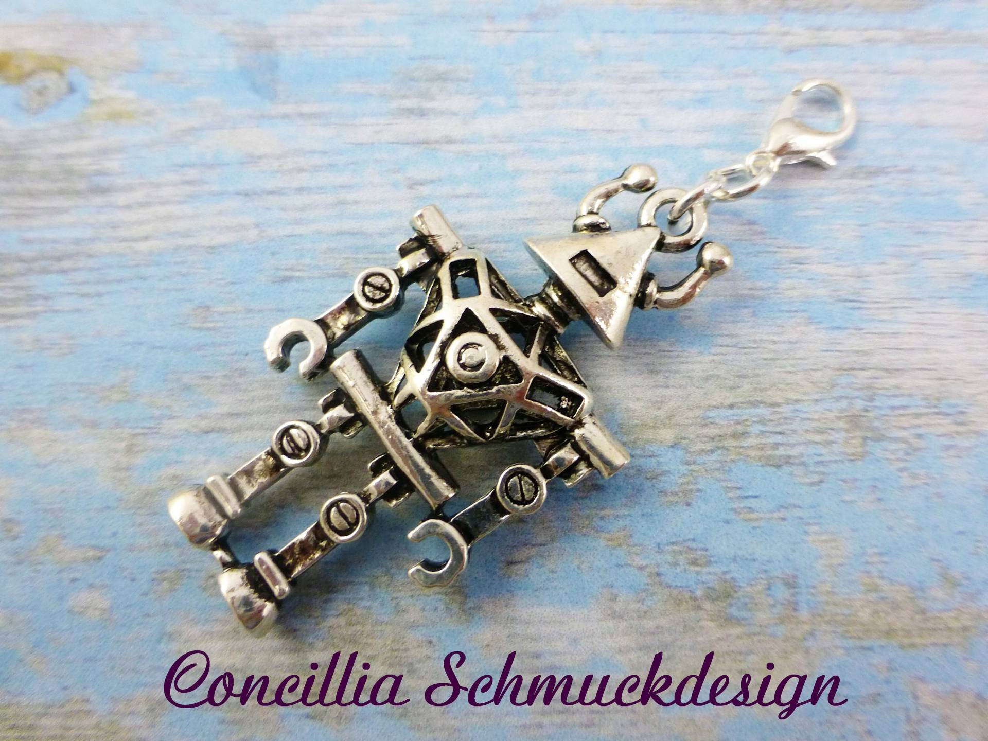 Anhänger Roboter von concilliadesign