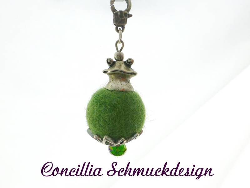 Anhänger Silberffrosch Auf Filzkugel Grün von concilliadesign