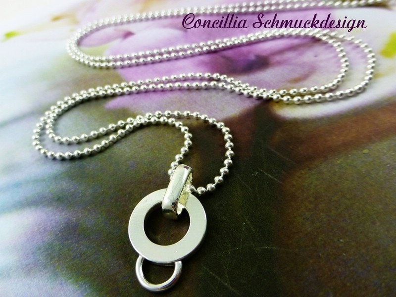 Basic Kugelkette Lang Versilbert Charm von concilliadesign
