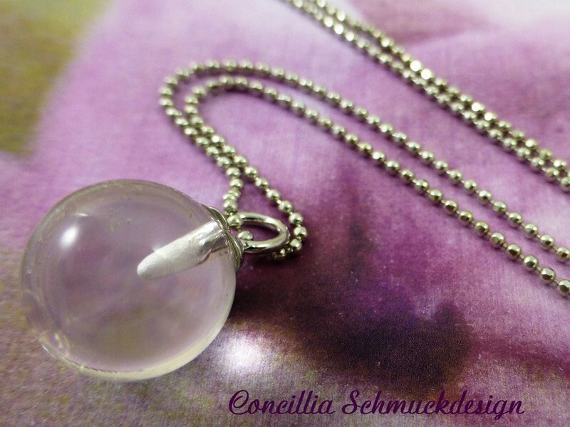 Bergkristall An Feiner Kette Bergkristall An Feiner Kette von concilliadesign