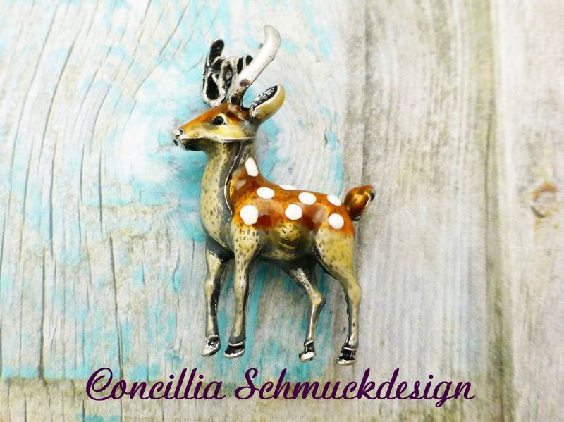 Brosche Hirschkalb Emailiert von concilliadesign