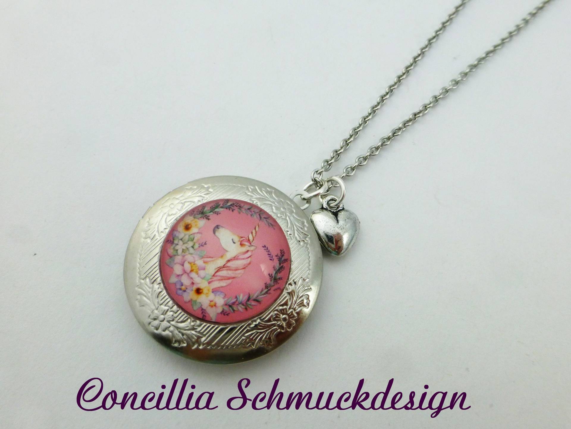Edelstahl Kette Medaillon Aufklappbar Einhorn Weiß Rosa von concilliadesign