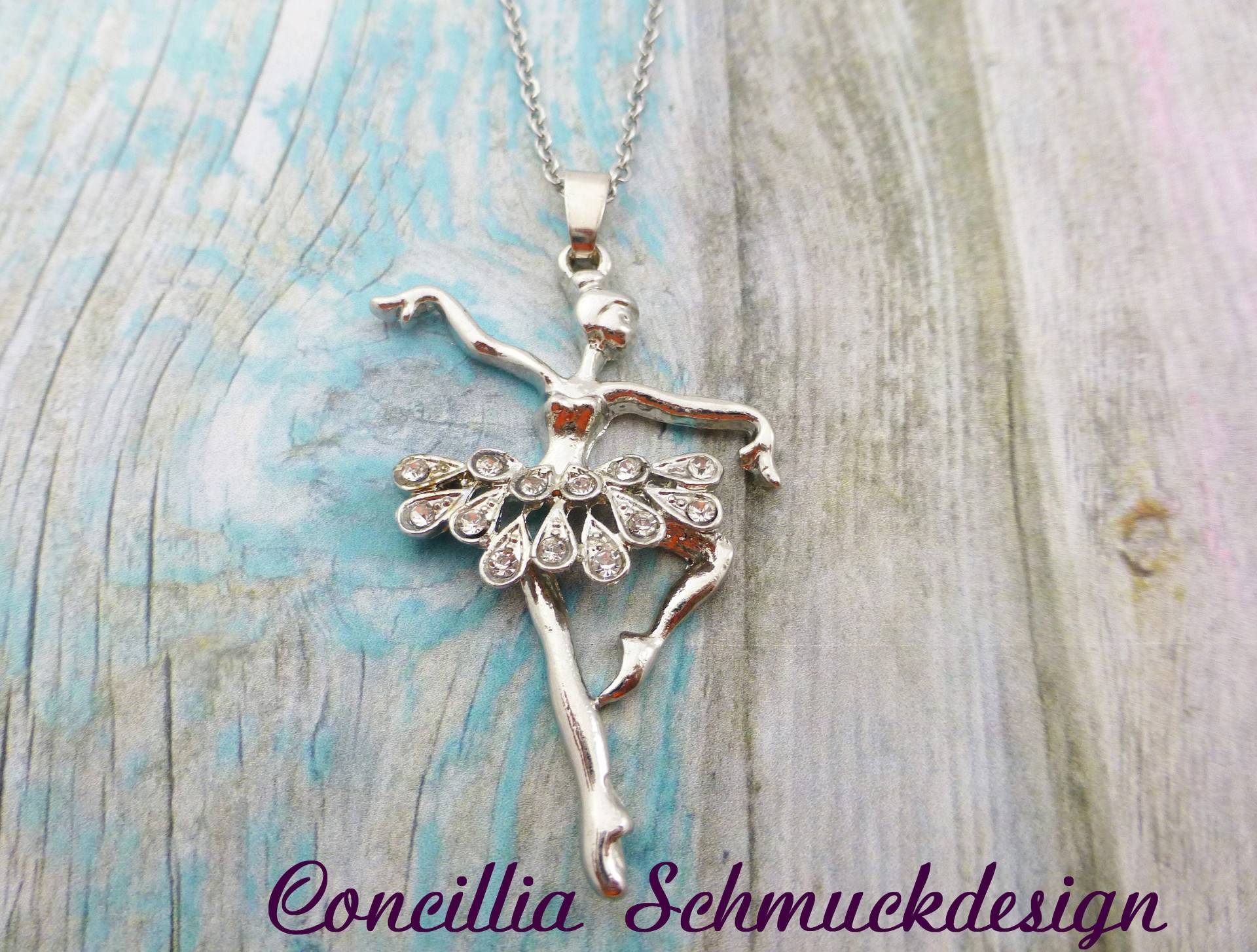 Kette Ballerina Glitzernd von concilliadesign