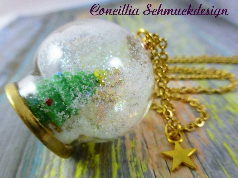 Kette Baum in Glaskugel von concilliadesign