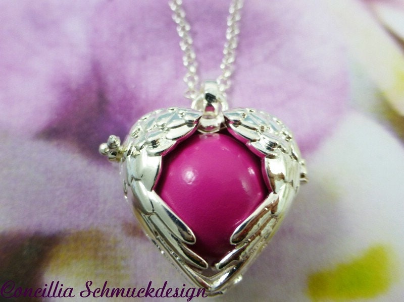 Kette Flügelherz Mit Klangkugel Versilbert von concilliadesign