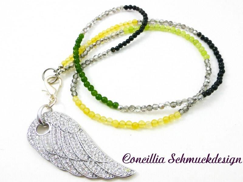 Kette Glitzer Engelsflügel An Perlenkette von concilliadesign