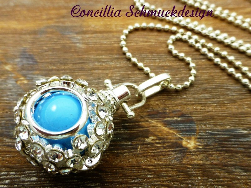 Kette Glitzer Klangkugel Blau von concilliadesign