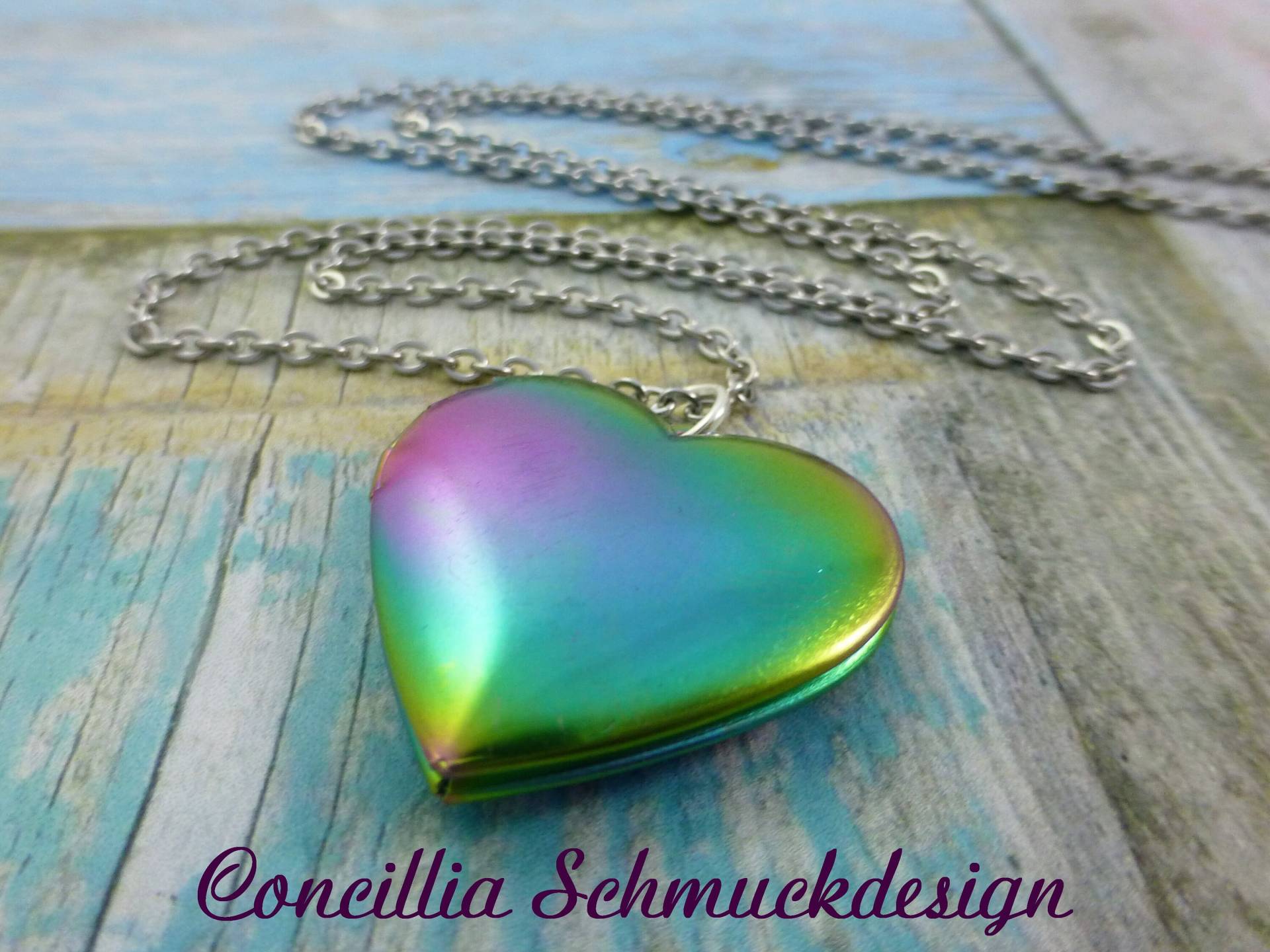 Kette Herzmedaillon Bunt An Edelstahlkette von concilliadesign