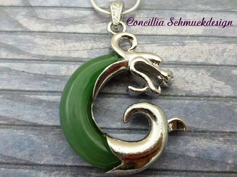 Kette Jadedrache von concilliadesign