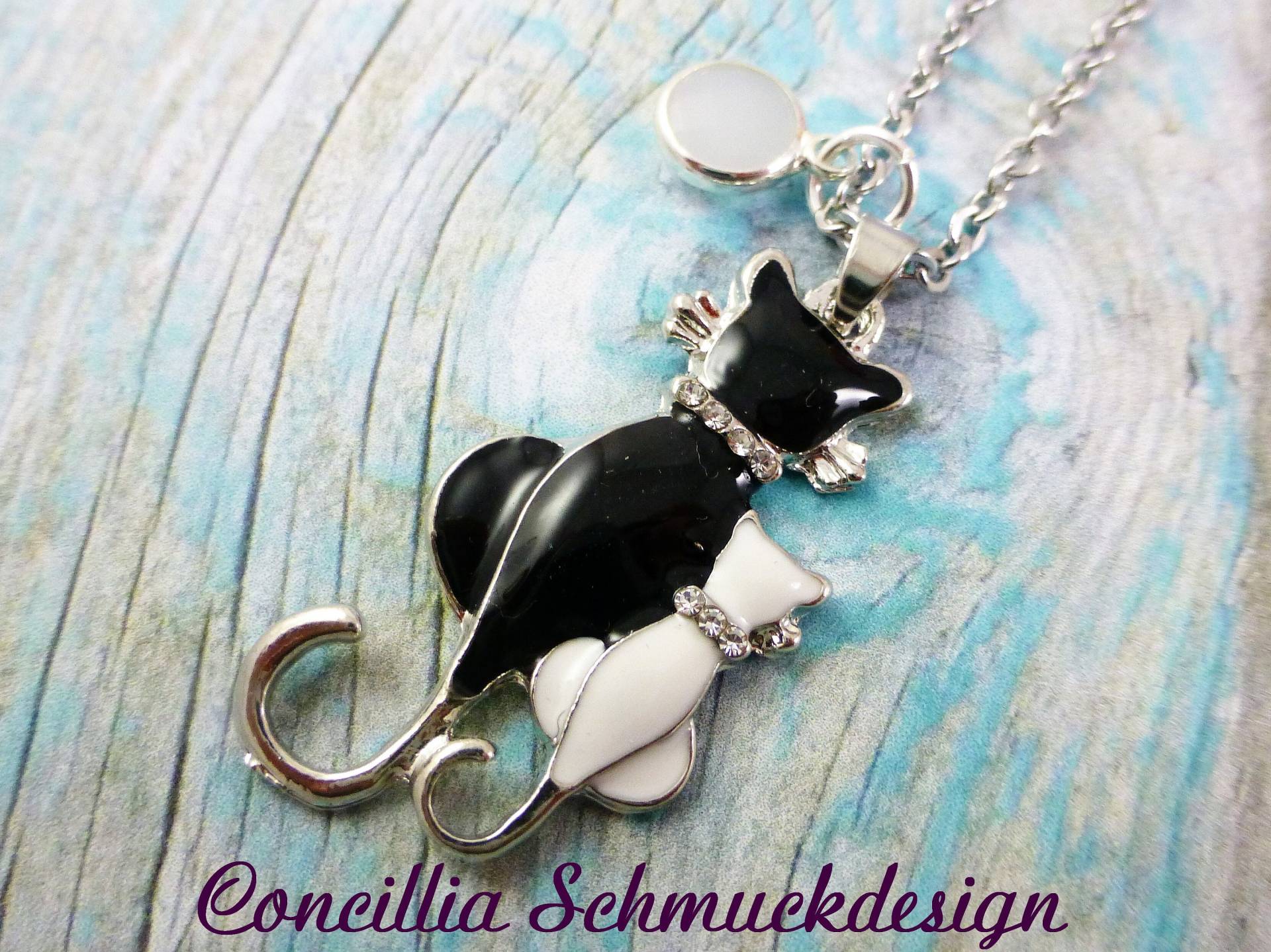 Kette Katzenpaar Schwarz Weiß von concilliadesign